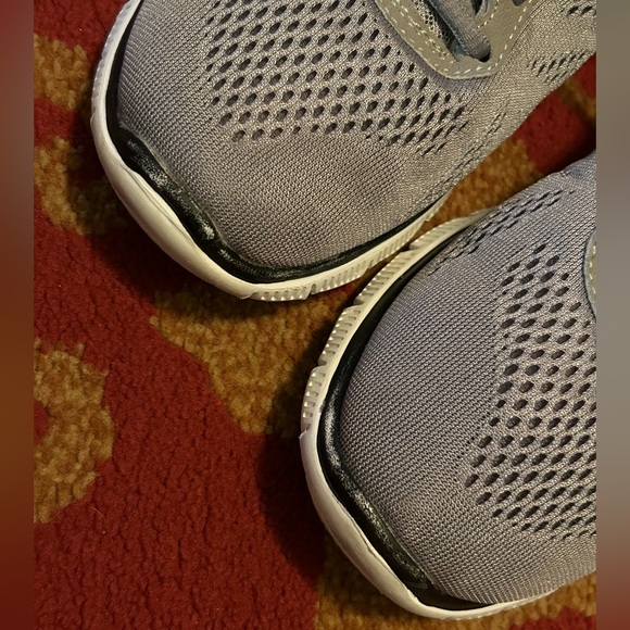 Skechers Skech-Knit Shoes - Picture 13 of 15